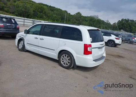 2016 Chrysler Town & Country Touring из США, поврежденный, VIN 2C4RC1BG2GR303697